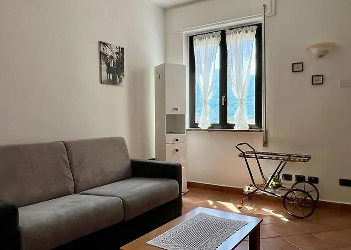 アパート Nuvola House マンデッロ・デル・ラーリオ