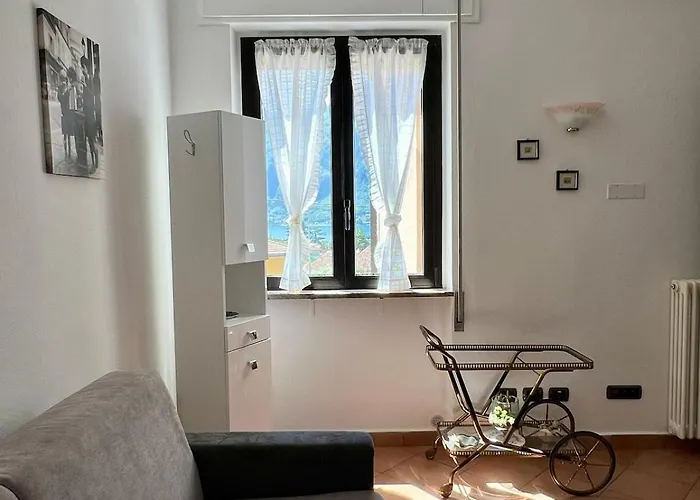 Nuvola House マンデッロ・デル・ラーリオ